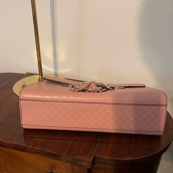 Gucci Pink Textured Shoulder Bag with Chain Strap - Picture 7 of 9